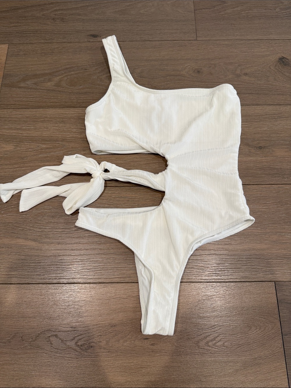 LULUS White Just Add Water Ribbed One-Shoulder Side-Tie Swimsuit One Piece Sz M - Picture 2 of 6